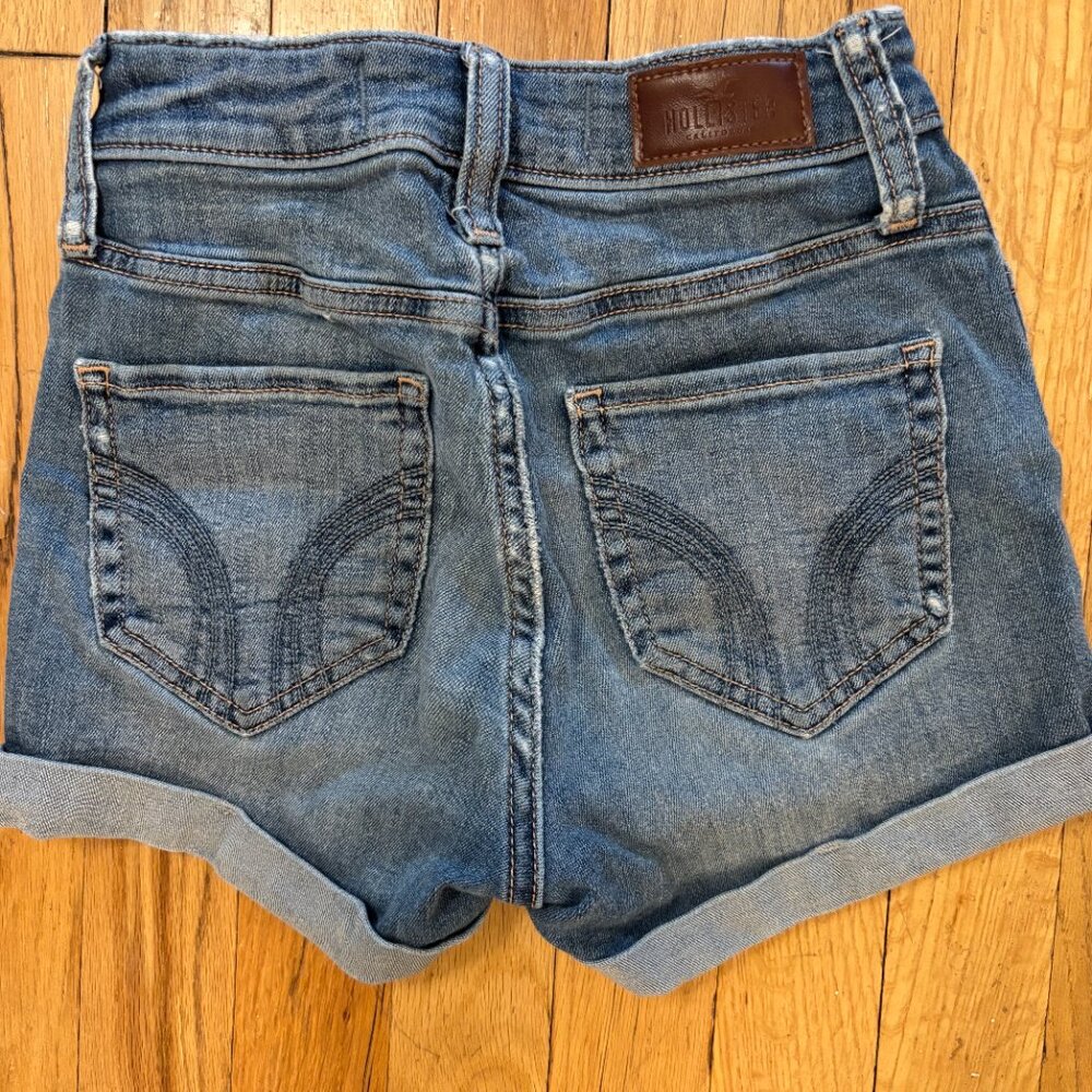Hollister girls cuffed denim shorts - Picture 2 of 4